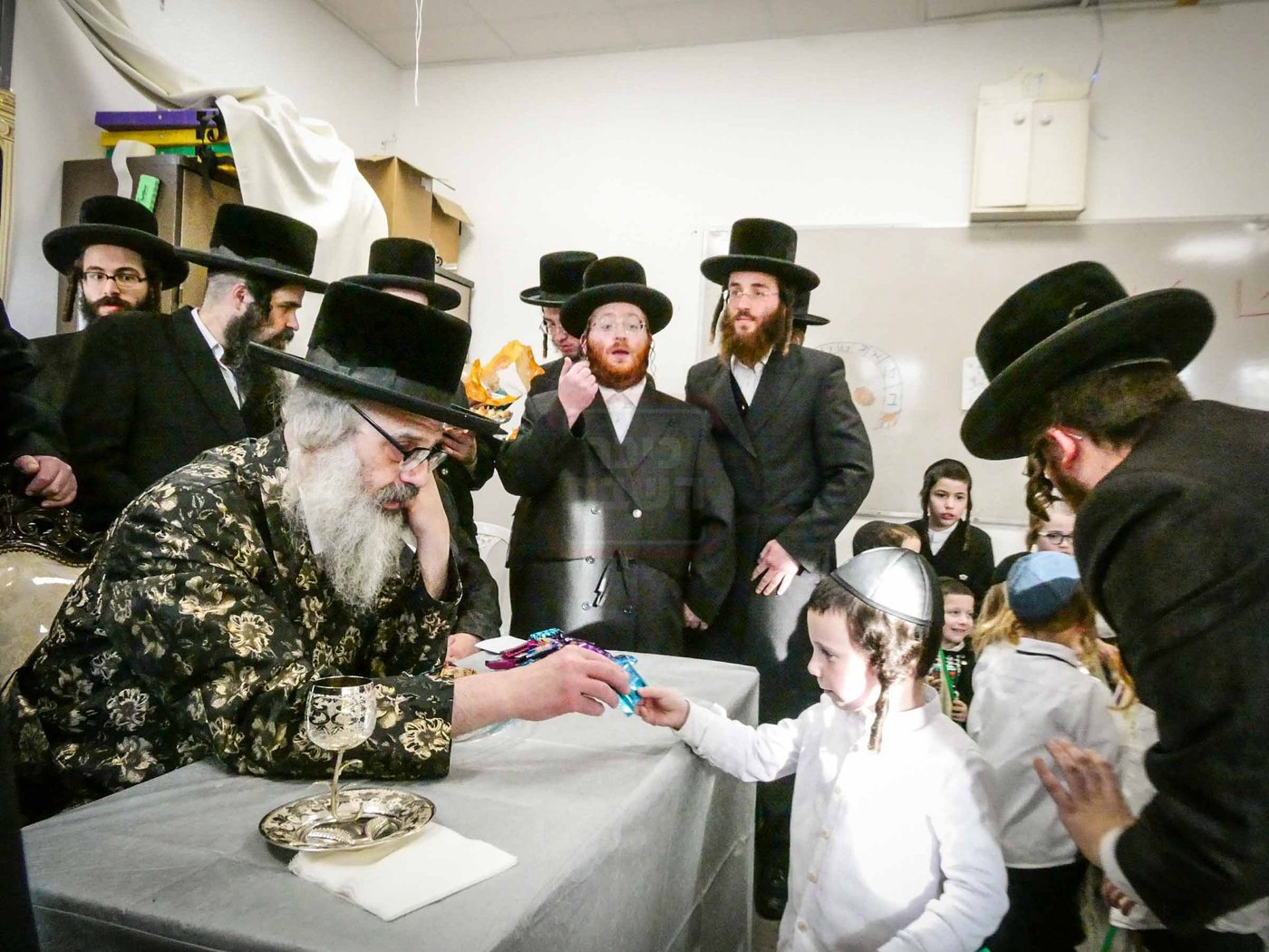 האדמו''ר מויז'ניץ בית שמש בביקור בעמנואל