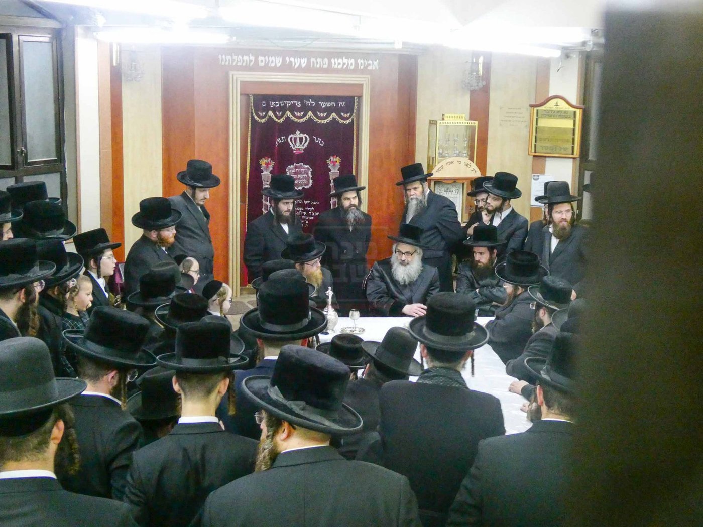 האדמו''ר מויז'ניץ בית שמש בביקור בעמנואל