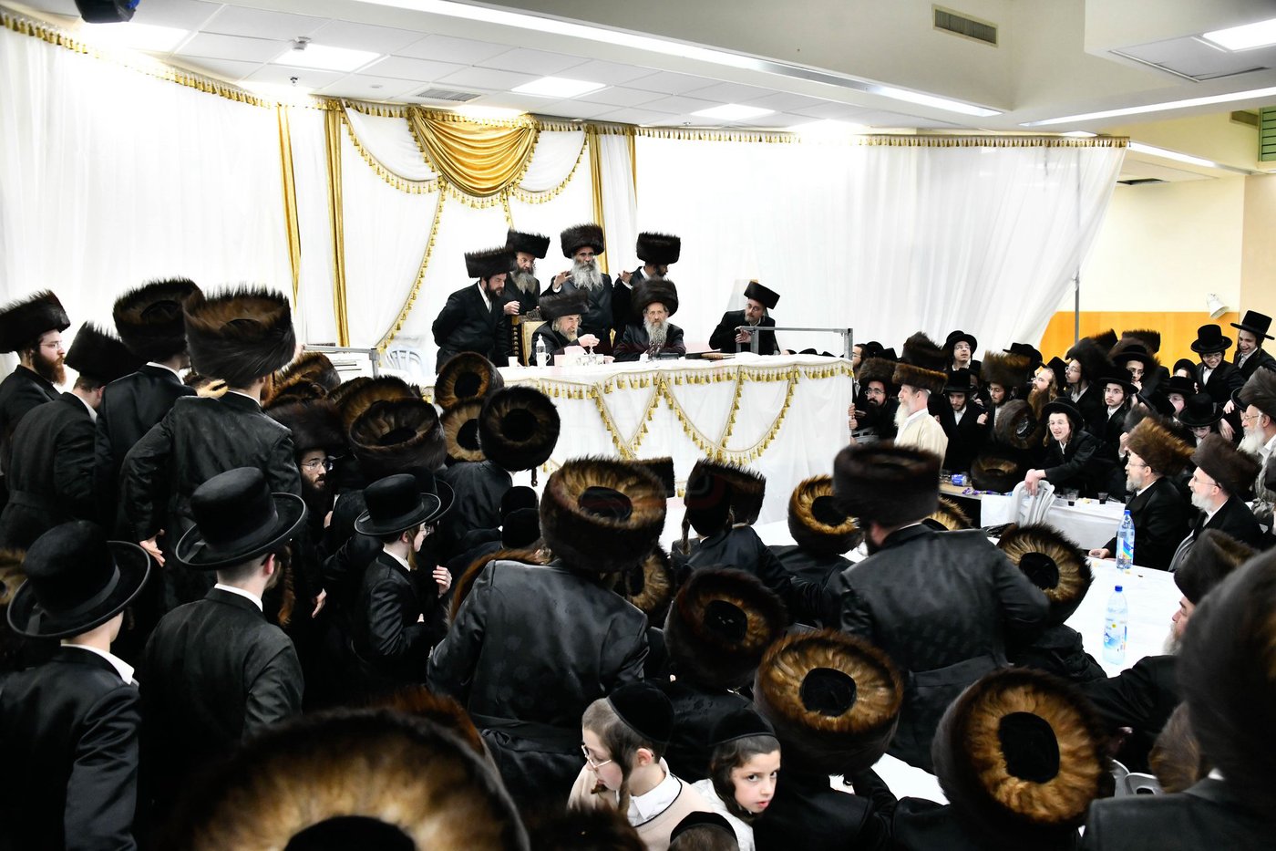 האדמו"ר מרחמסטריווקא מוצ"ש בב"ב