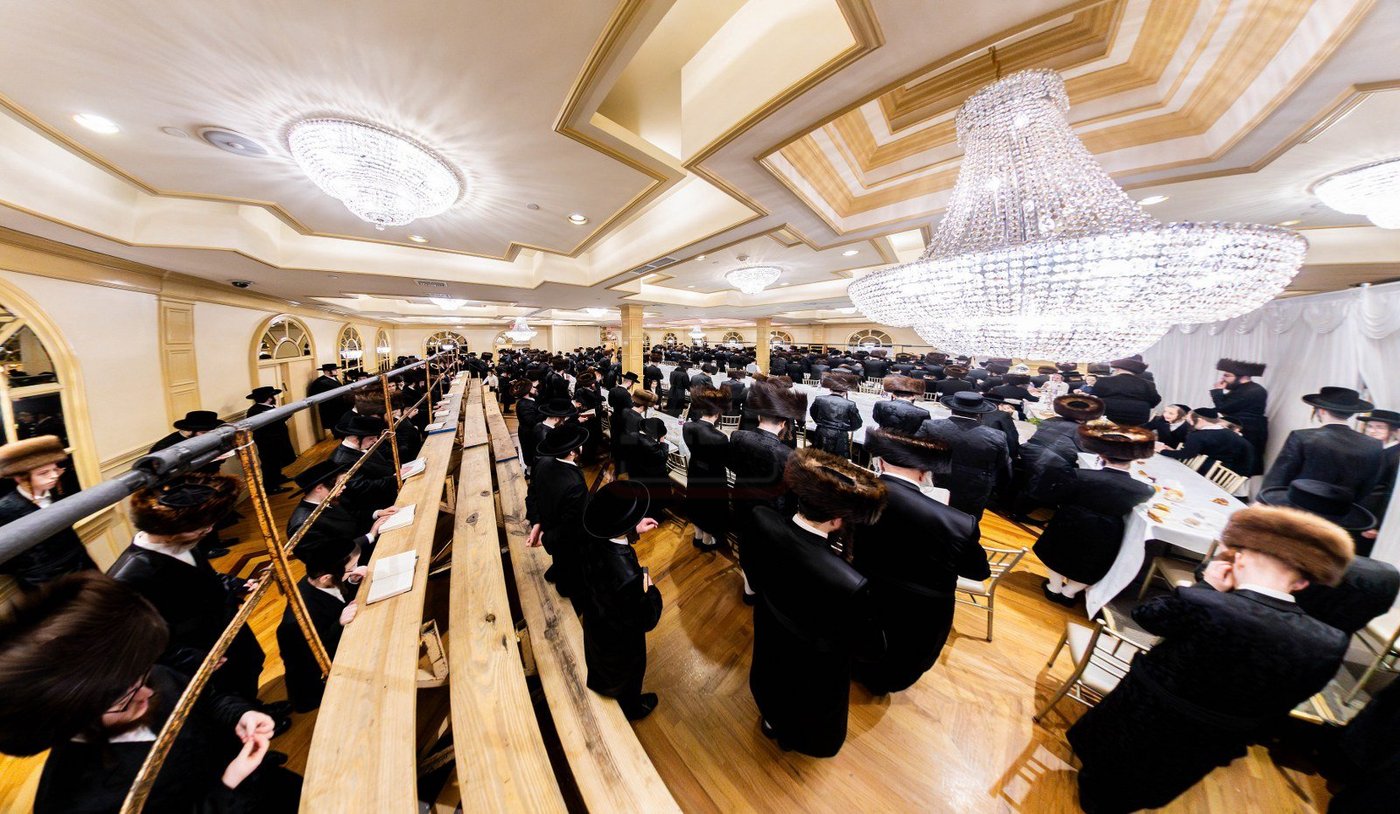 האדמו"ר מקראלי מוצ''ש בקרית יואל