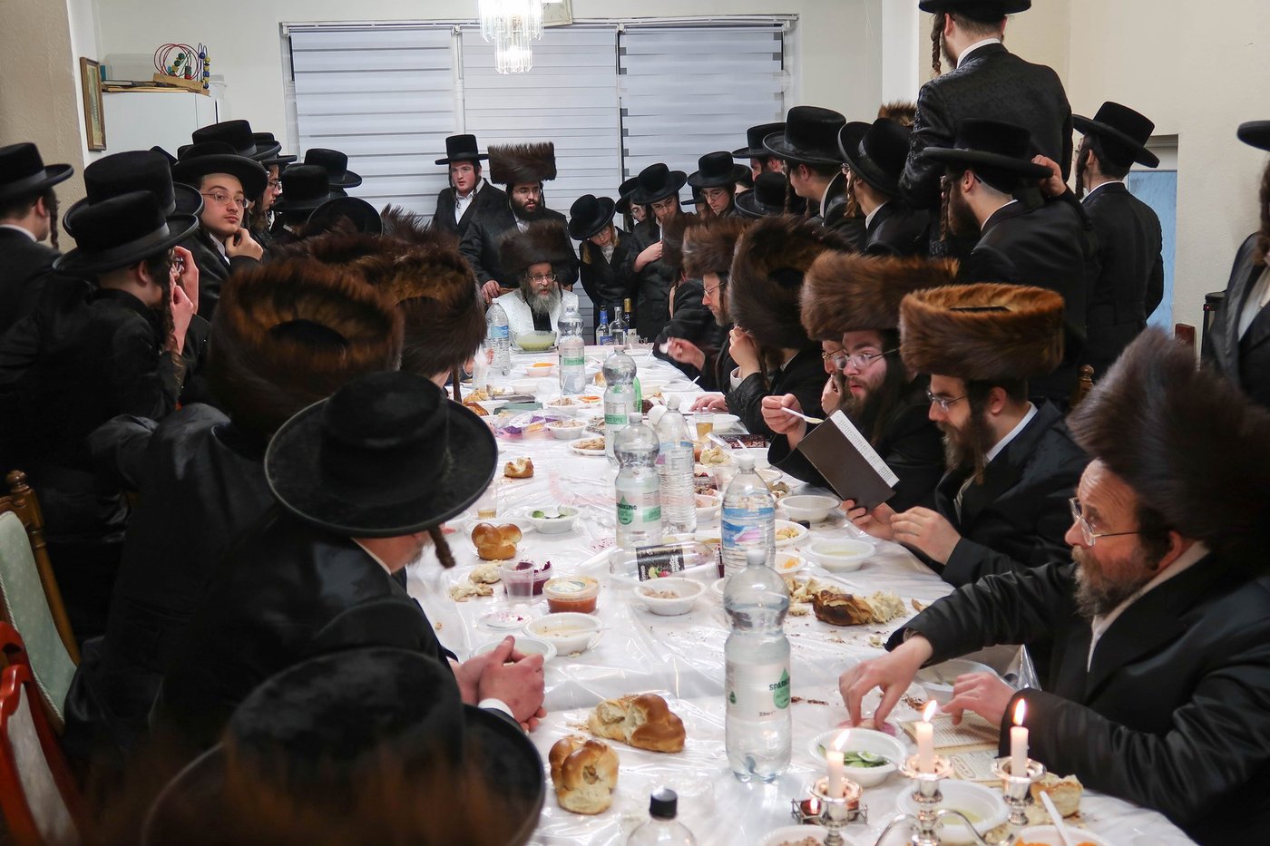 האדמו"ר מקרעטשניף סיגעט בביקור בלונדון