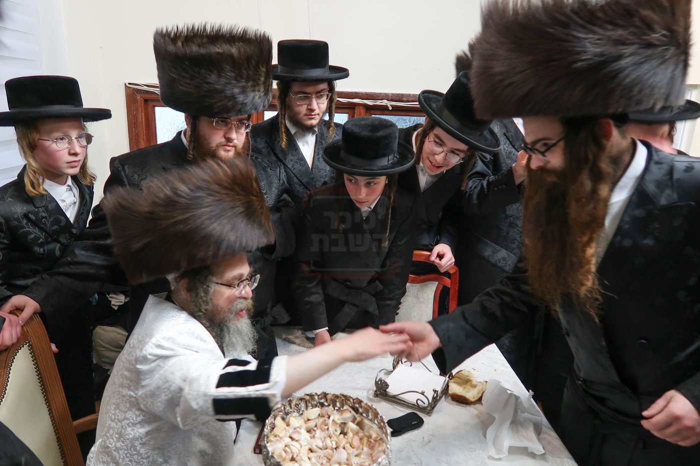 האדמו"ר מקרעטשניף סיגעט בביקור בלונדון