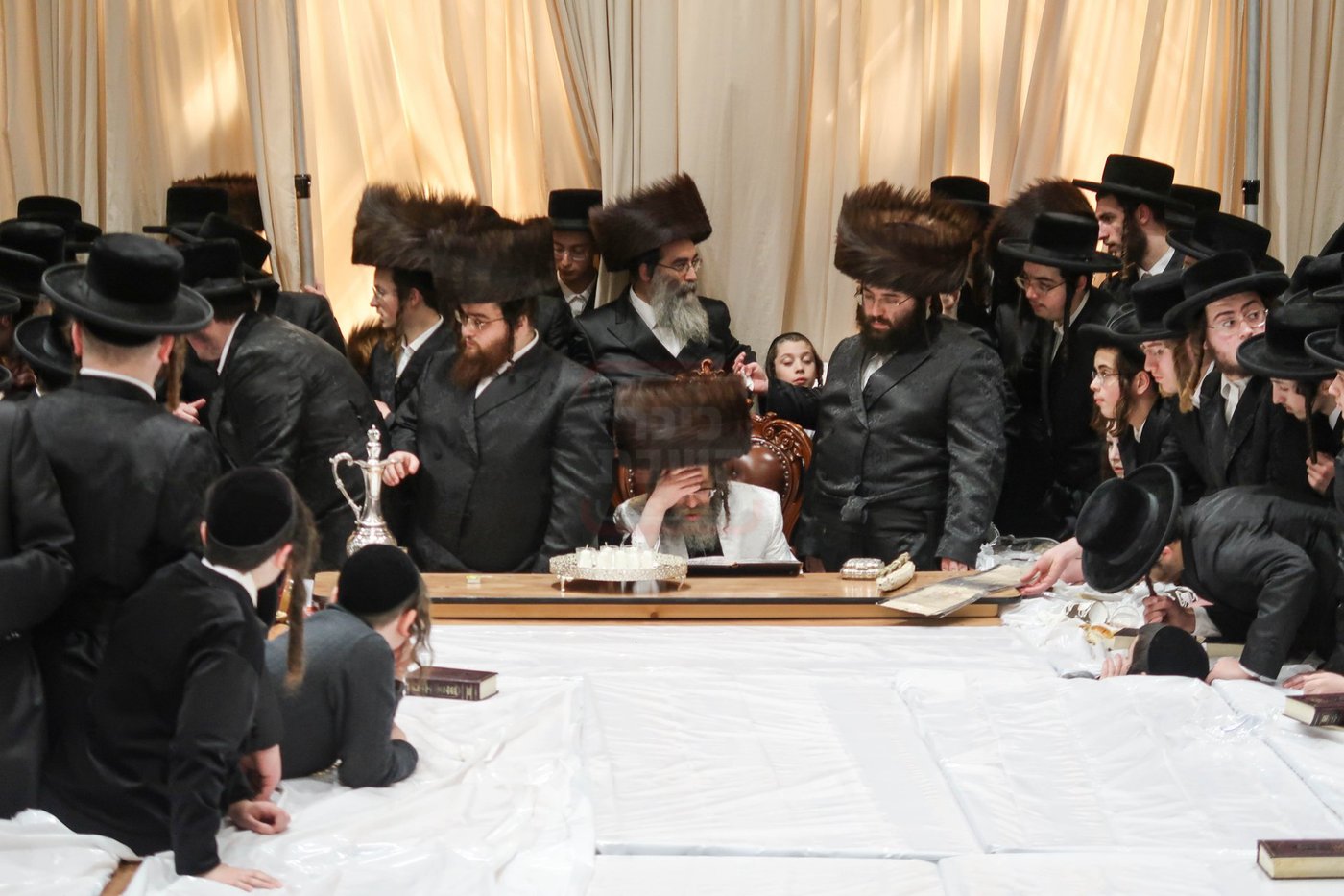 האדמו"ר מקרעטשניף סיגעט בביקור בלונדון