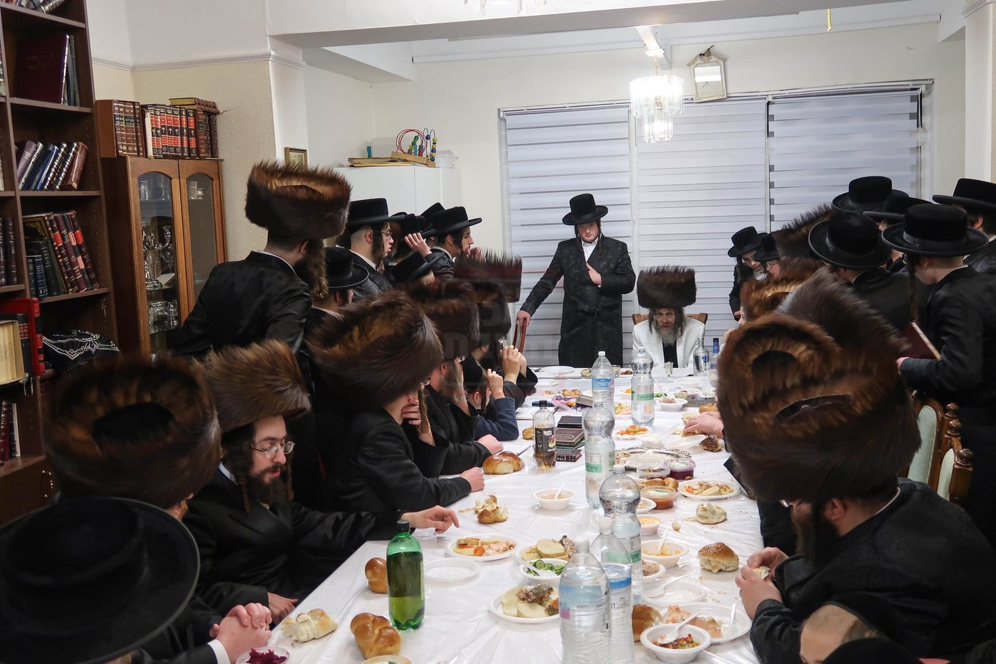 האדמו"ר מקרעטשניף סיגעט בביקור בלונדון