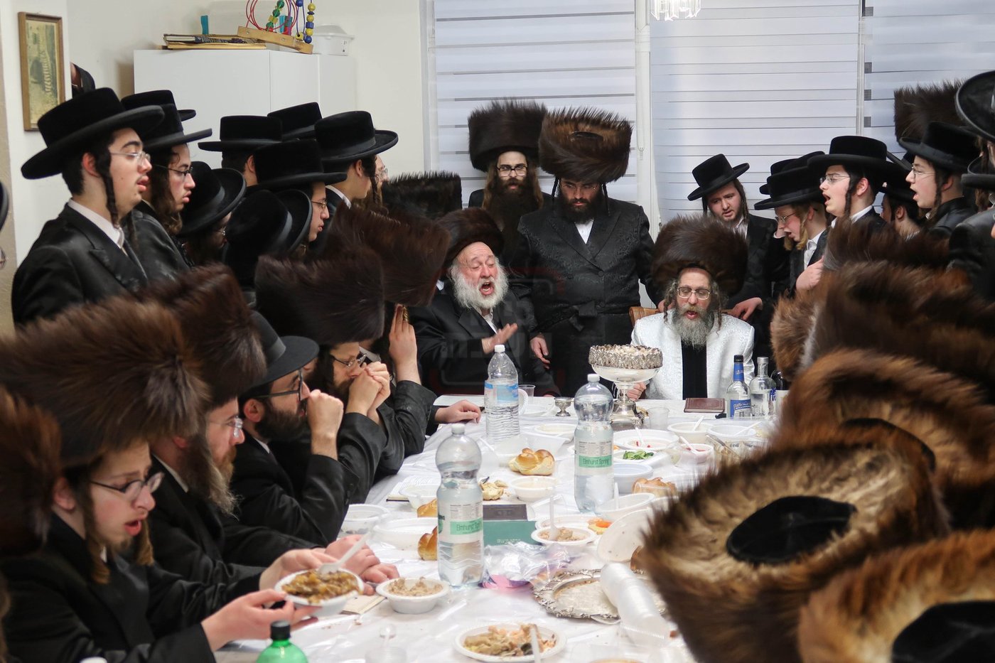 האדמו"ר מקרעטשניף סיגעט בביקור בלונדון