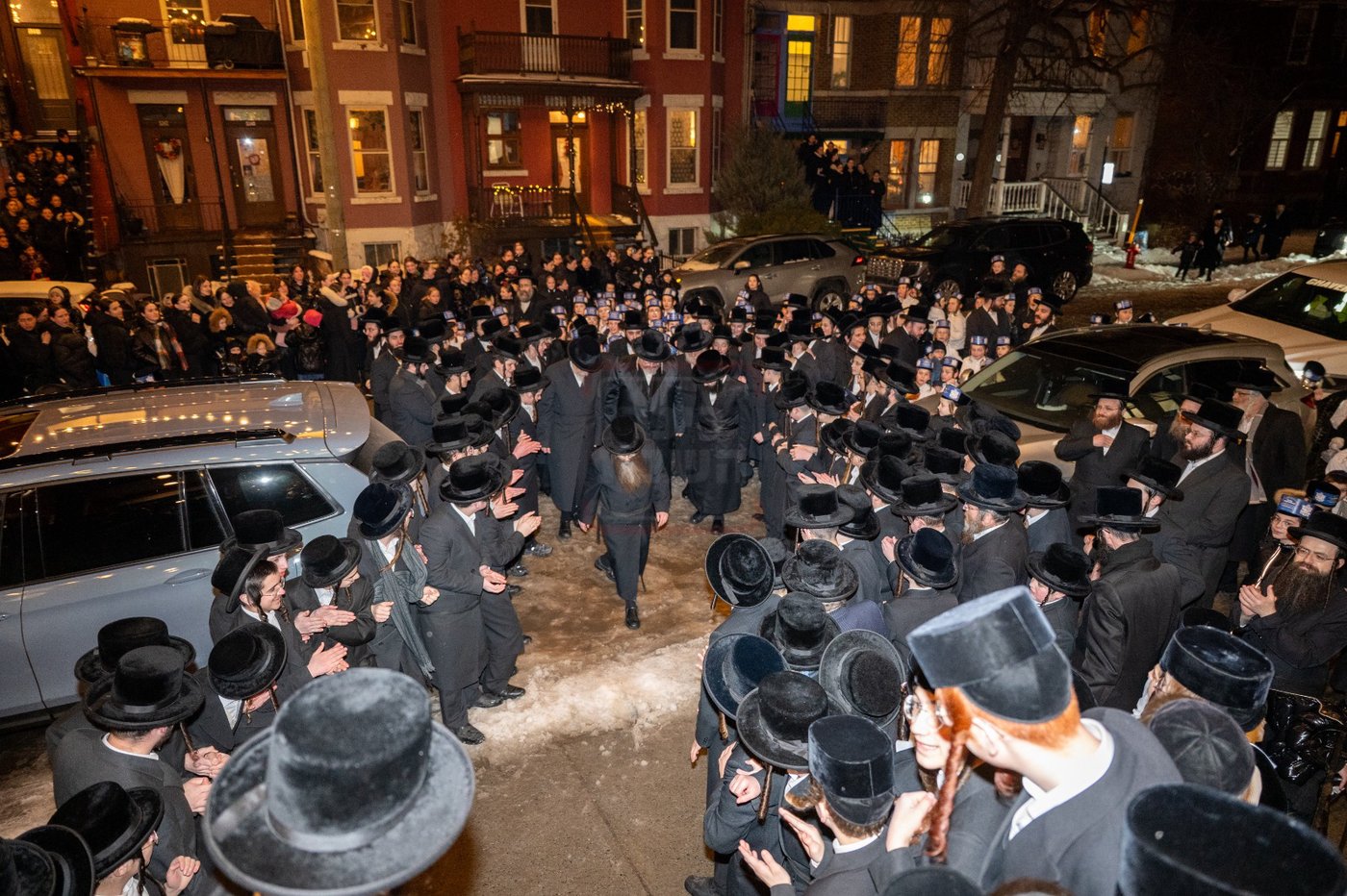 הרה"צ רבי אהרן מרדכי רוקח בביקור במומטריאול