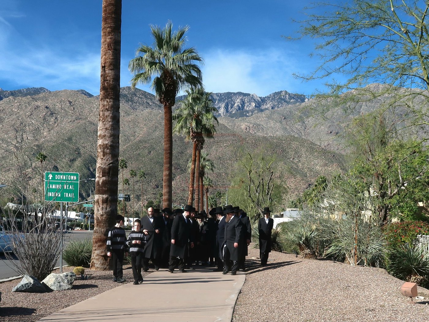 האדמו"ר מסאטמר במנוחה בפאלם ספרינגס 