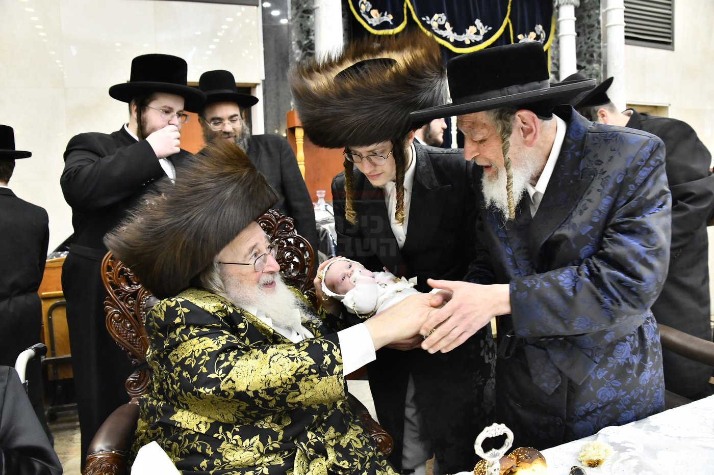 פדיון הבן בחצרות ספינקא - קרעטשניף - פרמישלאן