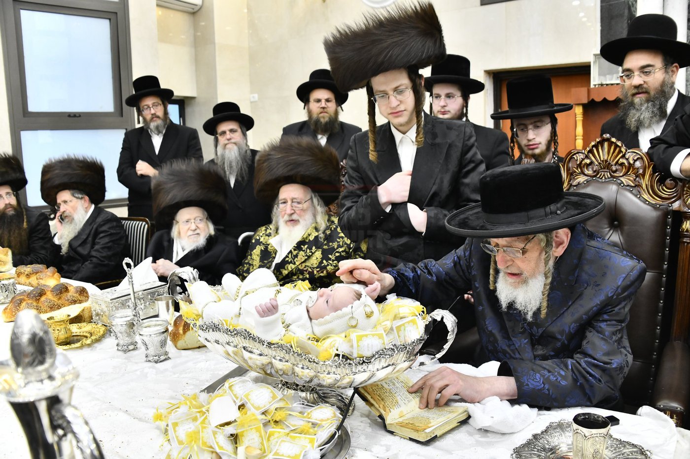 פדיון הבן בחצרות ספינקא - קרעטשניף - פרמישלאן