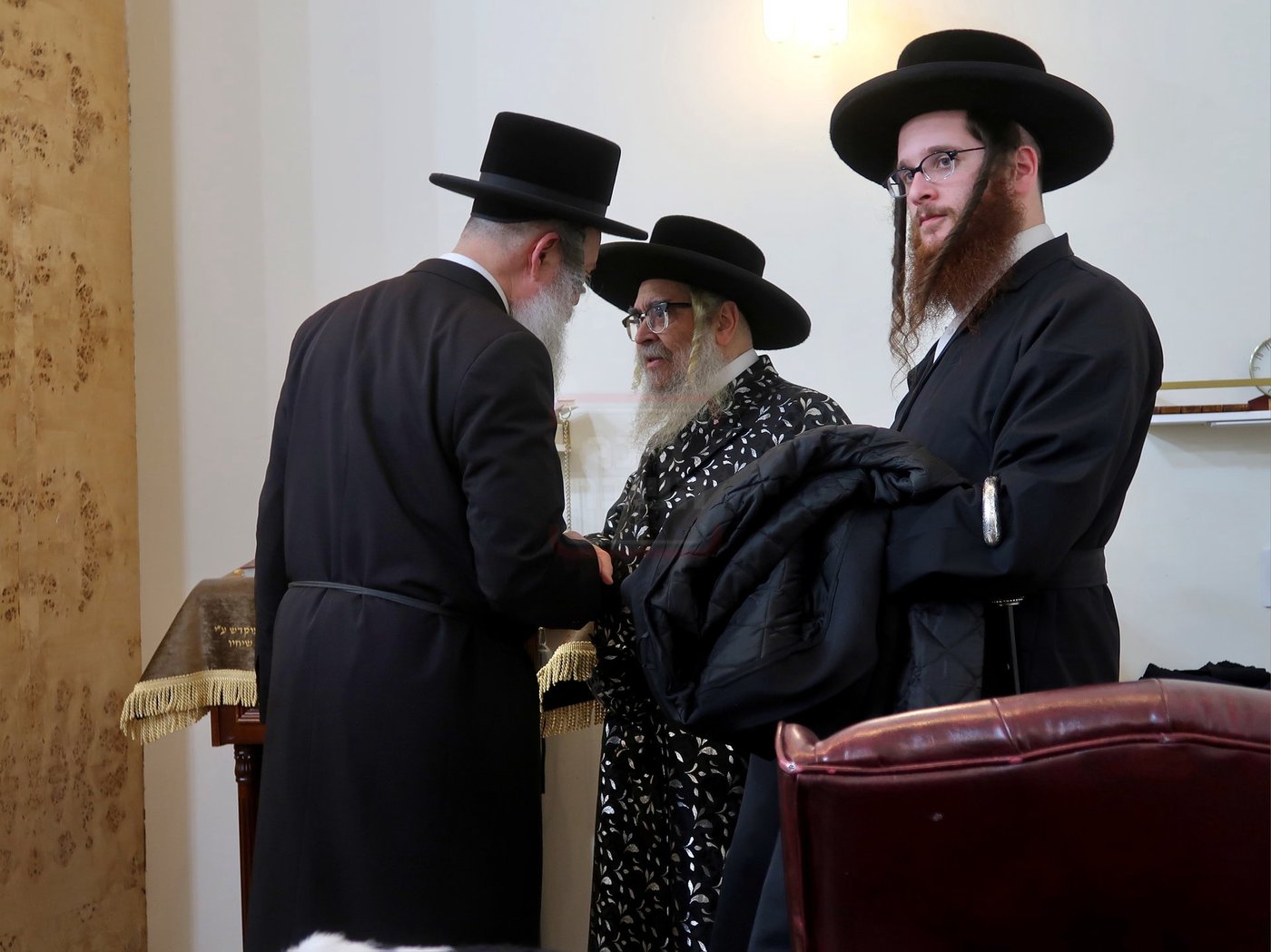 האדמו"ר מסאטמר במנוחה בפאלם ספרינגס 