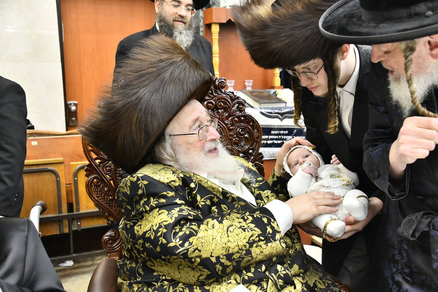 פדיון הבן בחצרות ספינקא - קרעטשניף - פרמישלאן