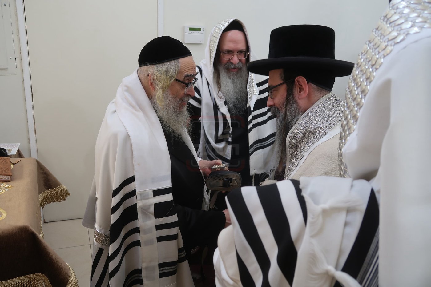 האדמו"ר מסאטמר במנוחה בפאלם ספרינגס 