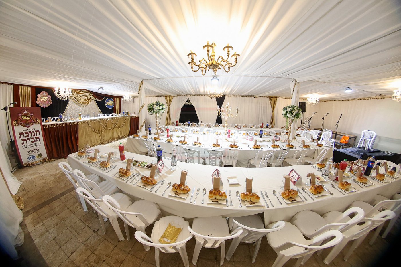 קביעת מזוזות לתלמוד תורה תולדות אהרן בטבריה