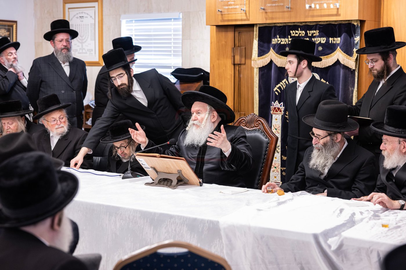 האדמו"ר מבאבוב במנוחה בפלורידה