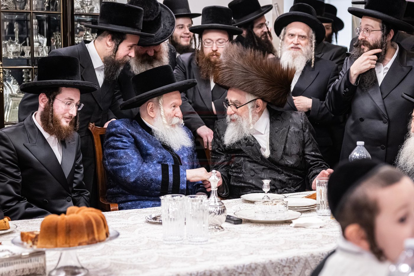 האדמו"ר מויז'ניץ מונסי בשמחה