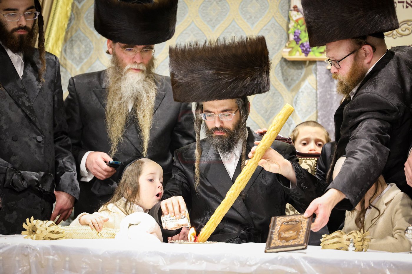 שבת אופריף בחצה"ק זוועהיל