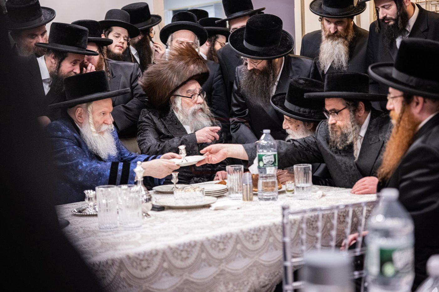 האדמו"ר מויז'ניץ מונסי בשמחה