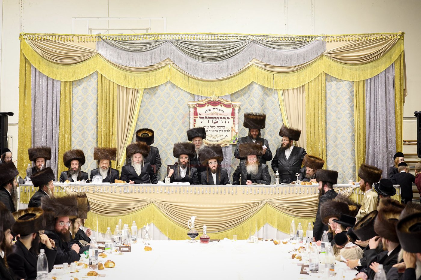 שבת אופריף בחצה"ק זוועהיל