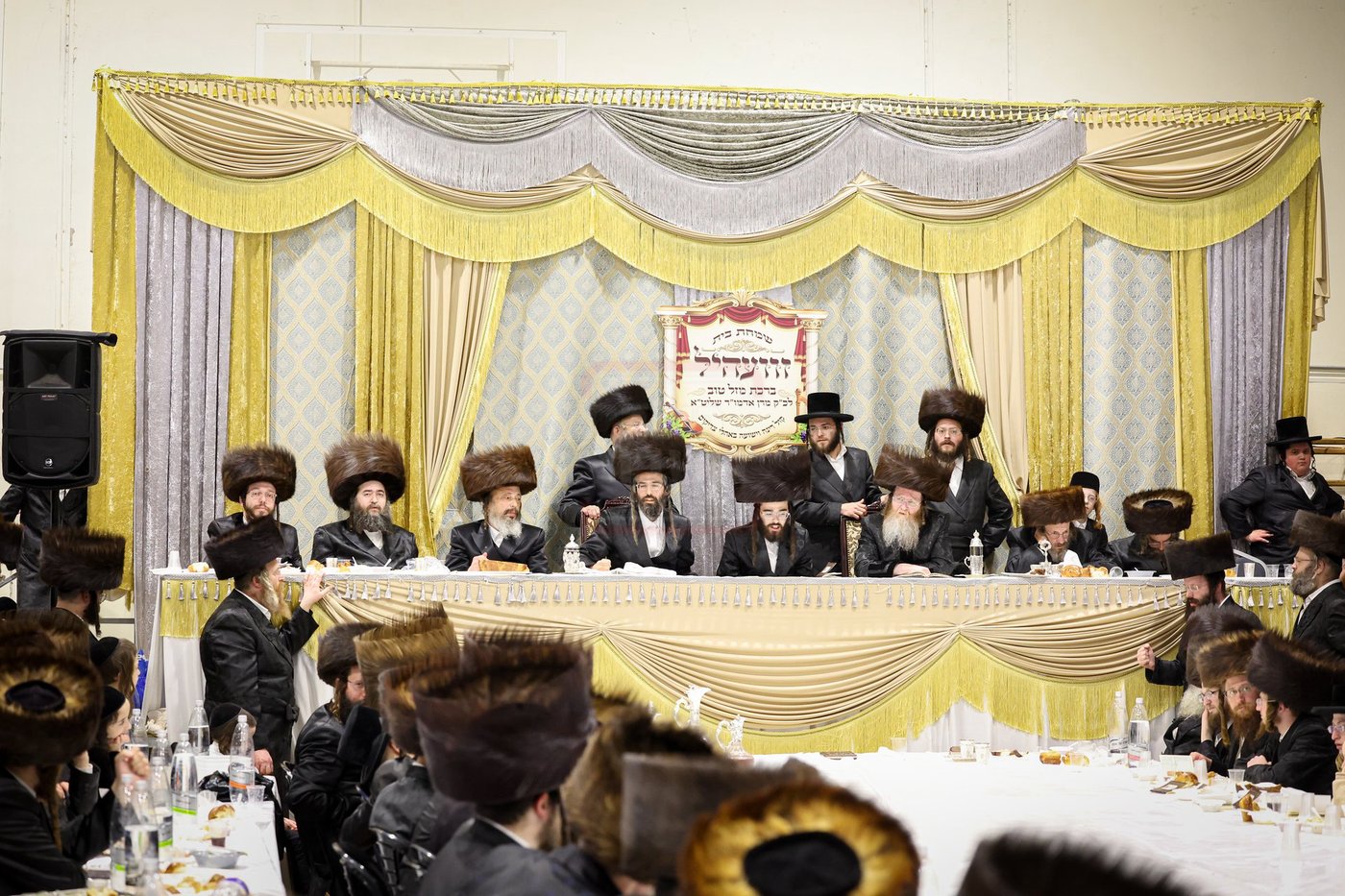 שבת אופריף בחצה"ק זוועהיל