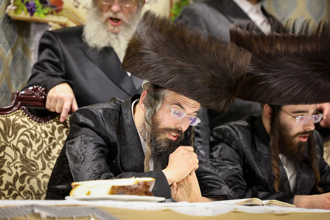 שבת אופריף בחצה"ק זוועהיל