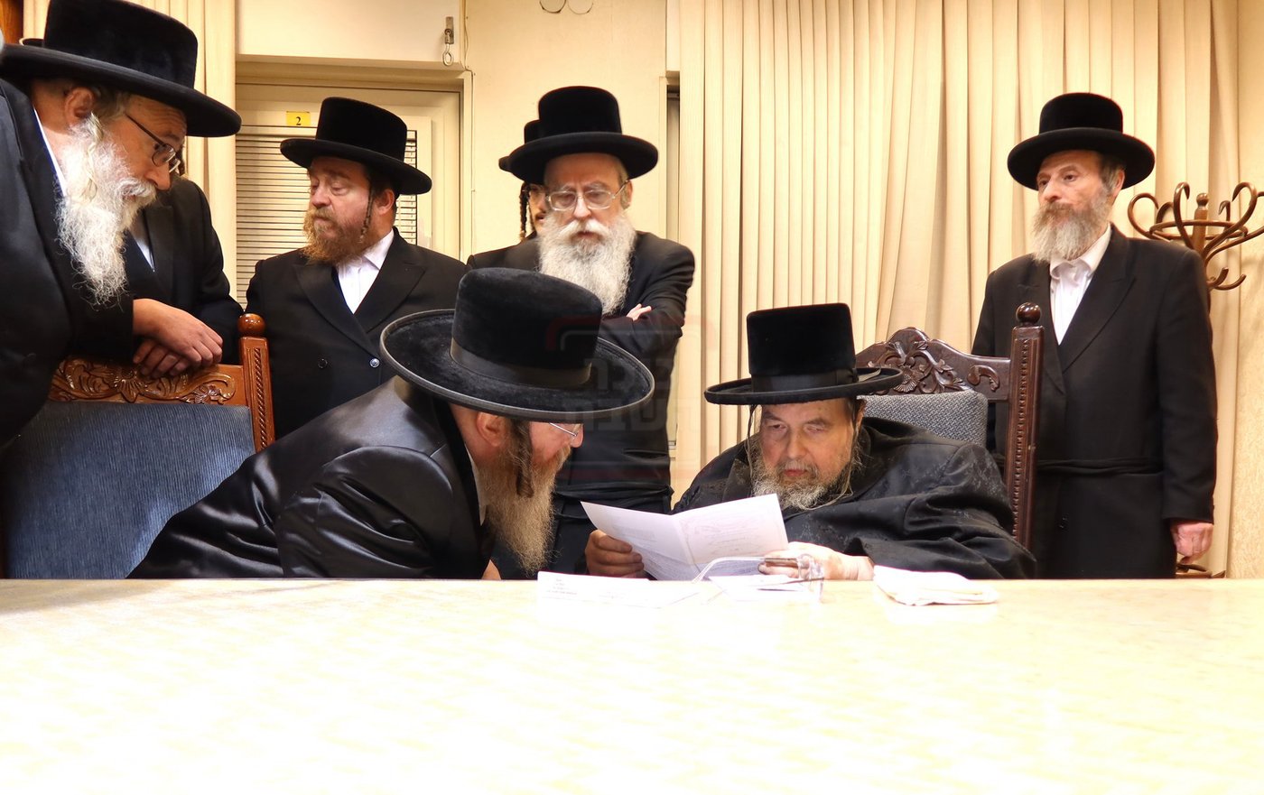 האדמו"ר מטערבישאן אצל האדמו"ר מבעלזא