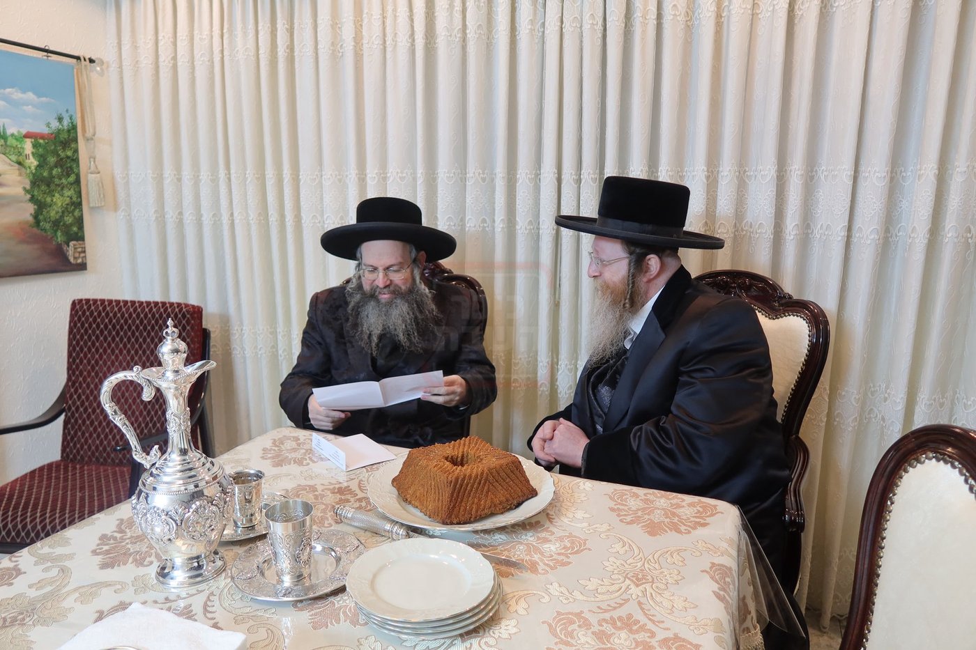 האדמו"ר מטערבישאן אצל הרב הלברשטאם מטשאקווא