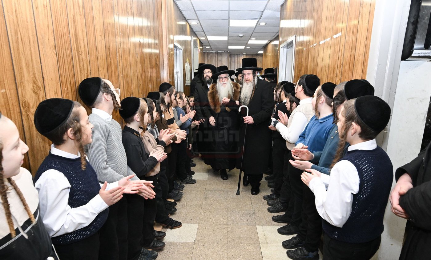 האדמו"ר מצאנז בביקור בינואן סיטי