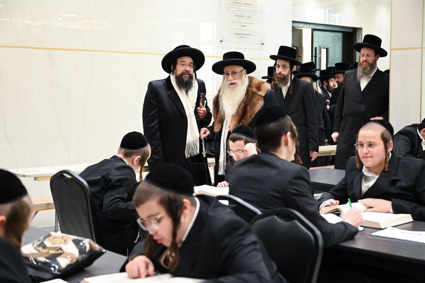 האדמו"ר מצאנז בביקור במונסי