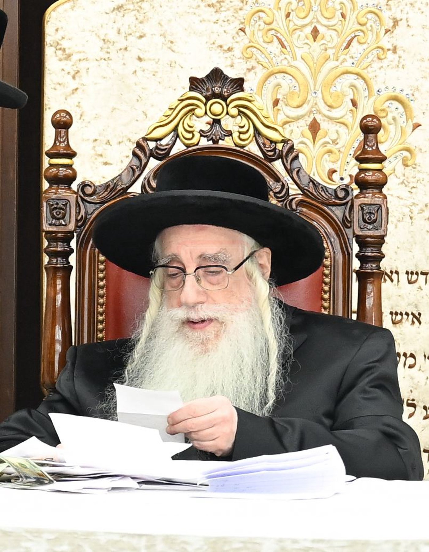 האדמו"ר מצאנז בביקור בינואן סיטי