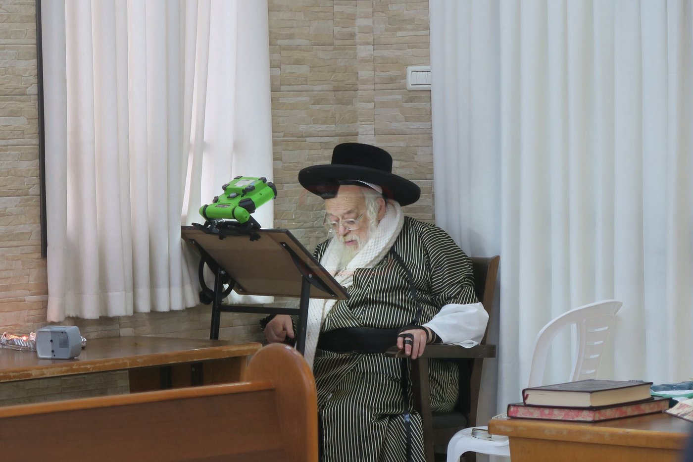 האדמו"ר מתולדות אהרן בטבריה