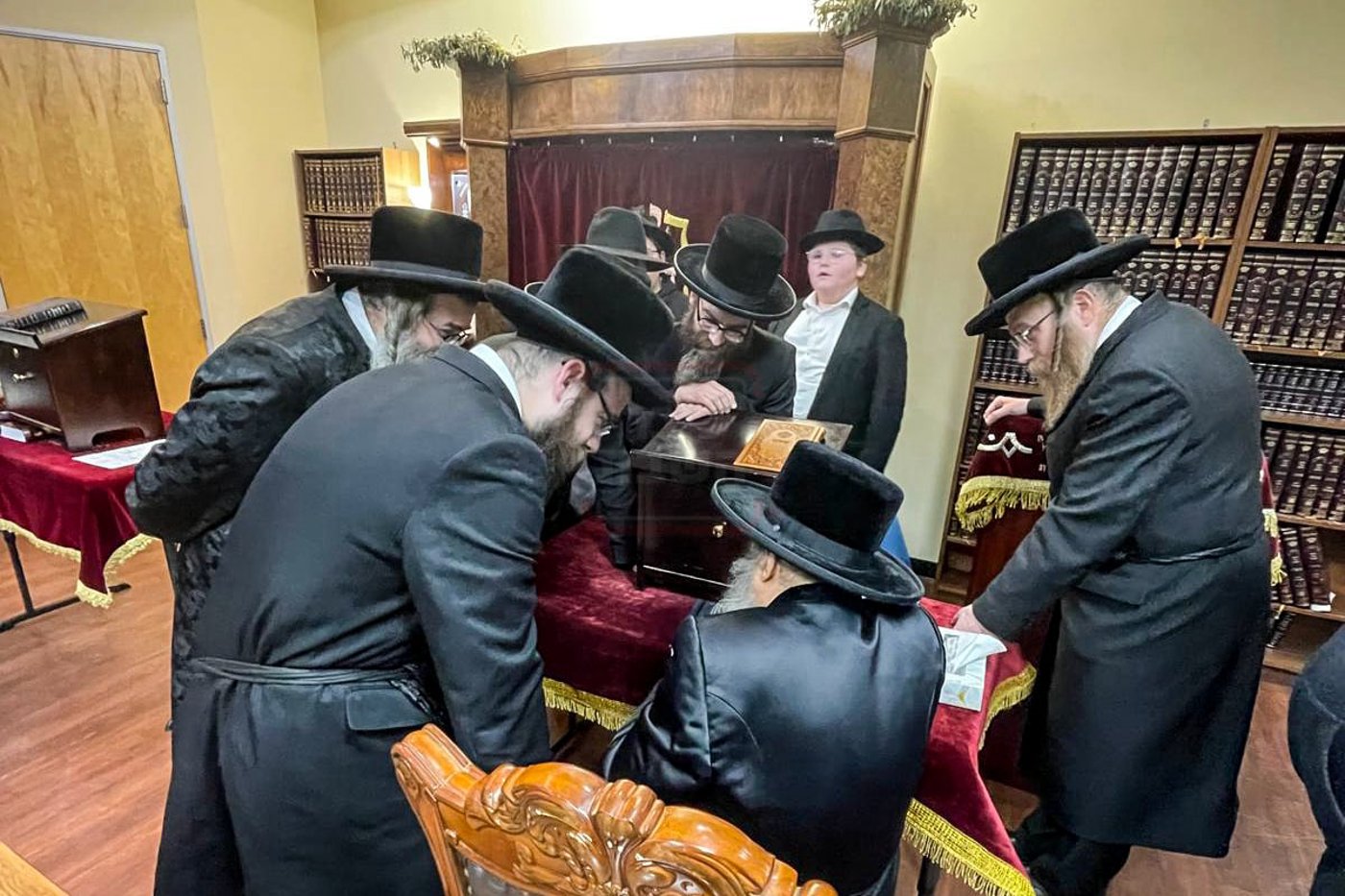 האדמו"ר מבאבוב 45 במנוחה בעיר סקוטסדייל שבאריזונה 