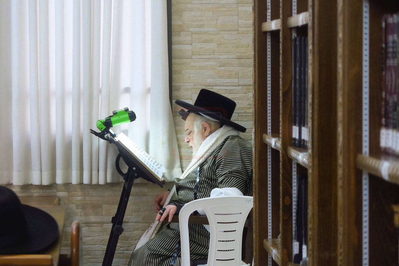 האדמו"ר מתולדות אהרן בטבריה