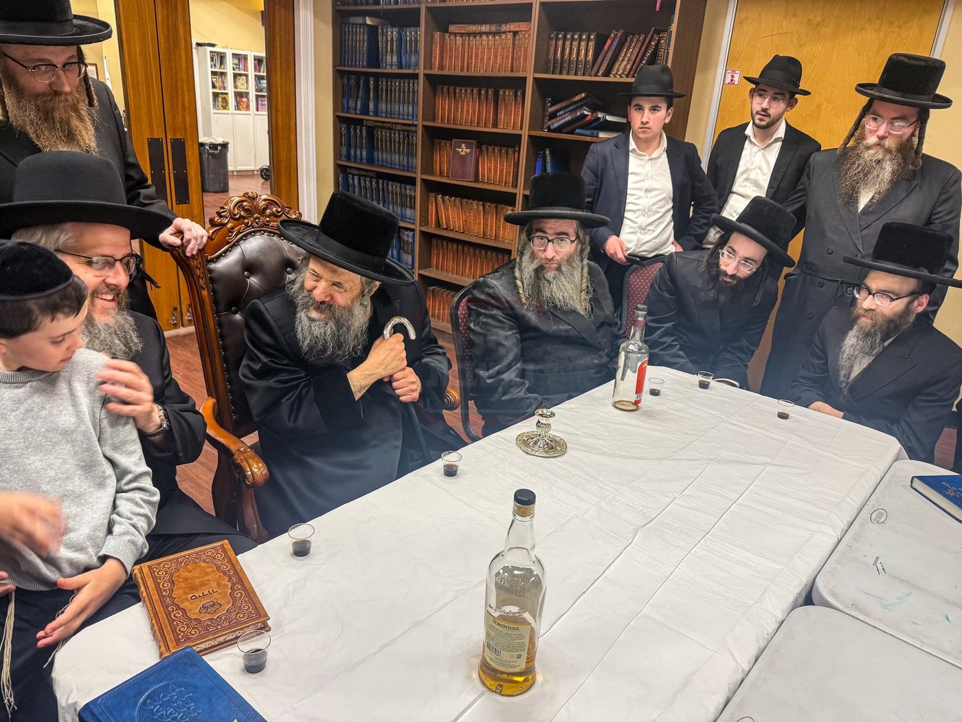 האדמו"ר מבאבוב 45 במנוחה בעיר סקוטסדייל שבאריזונה 