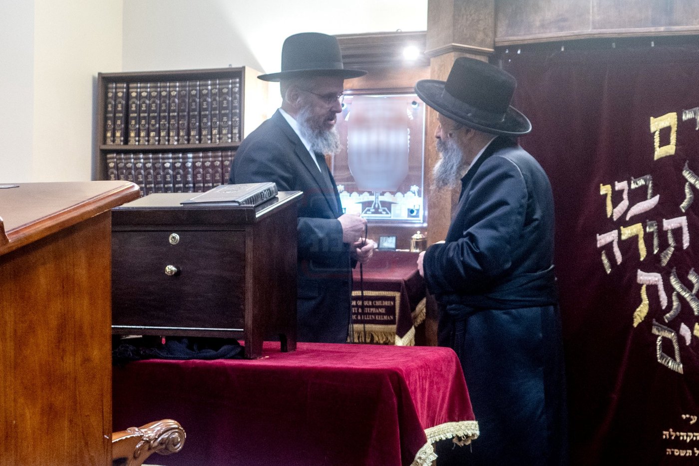 האדמו"ר מבאבוב 45 במנוחה בעיר סקוטסדייל שבאריזונה 