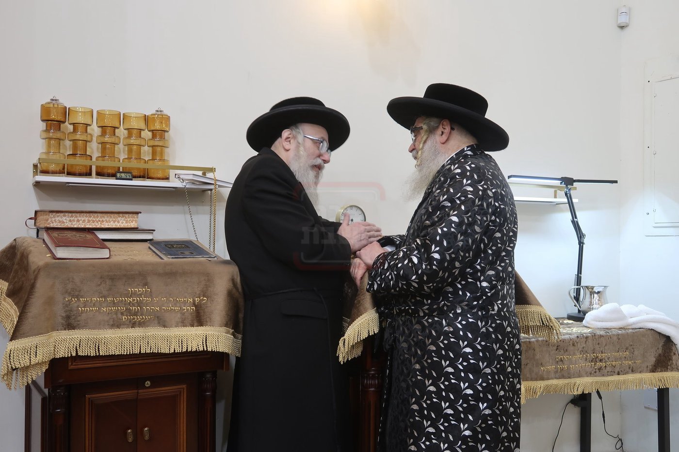 האדמו"ר מסאטמר במנוחה בפאלם ספרינגס