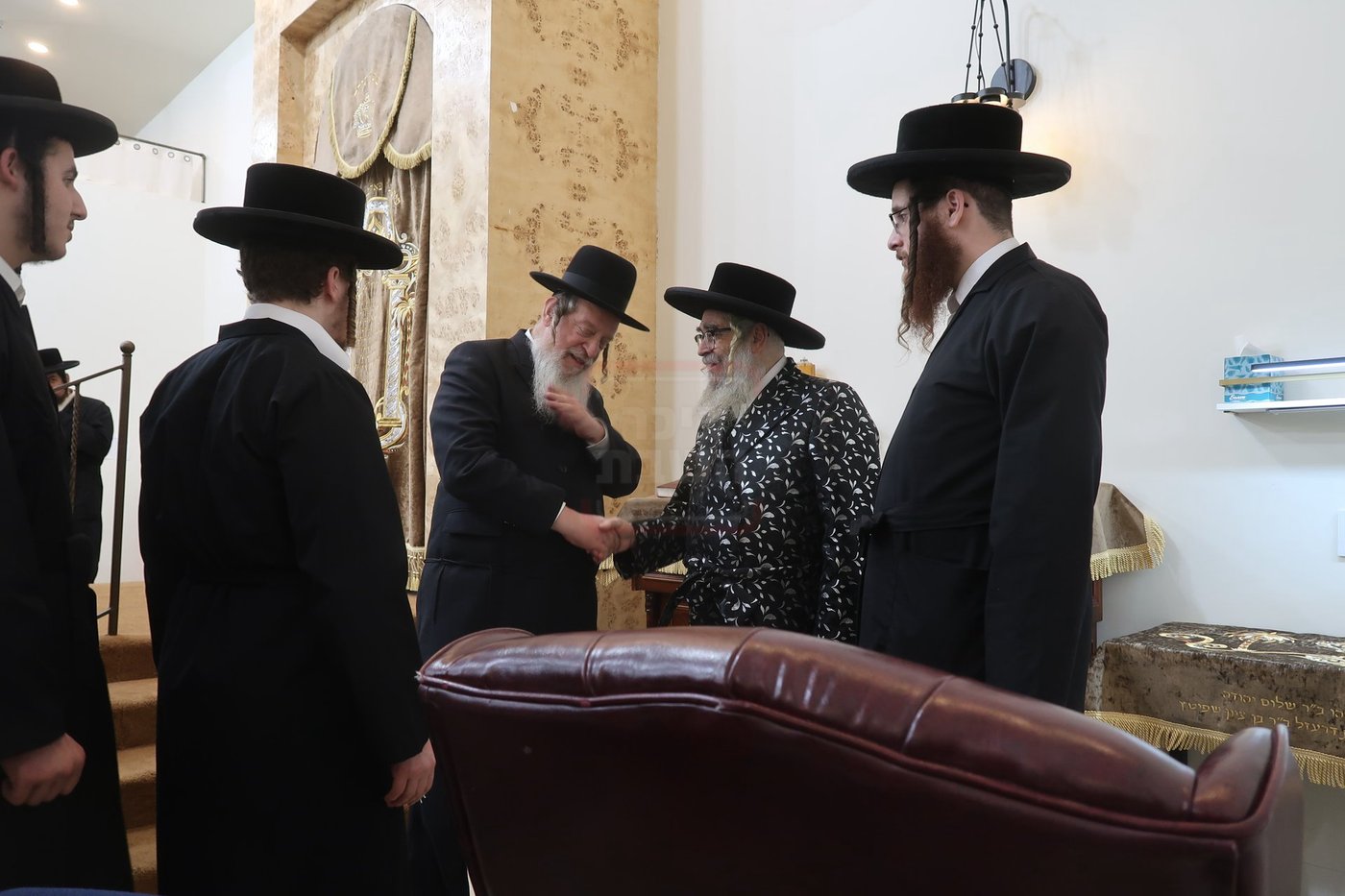 האדמו"ר מסאטמר במנוחה בפאלם ספרינגס