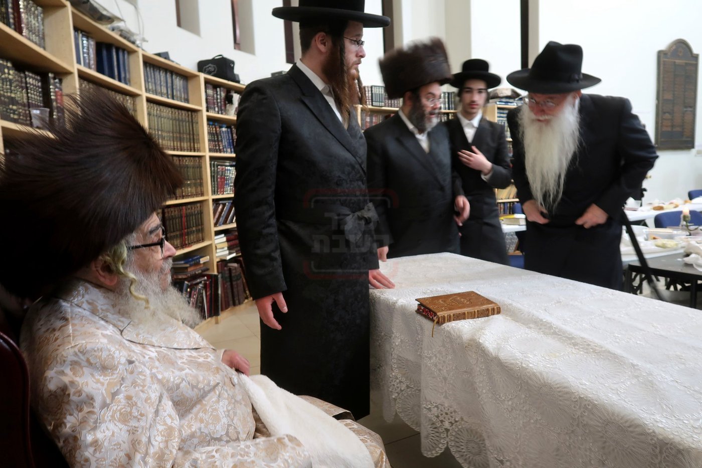 האדמו"ר מסאטמר במנוחה בפאלם ספרינגס