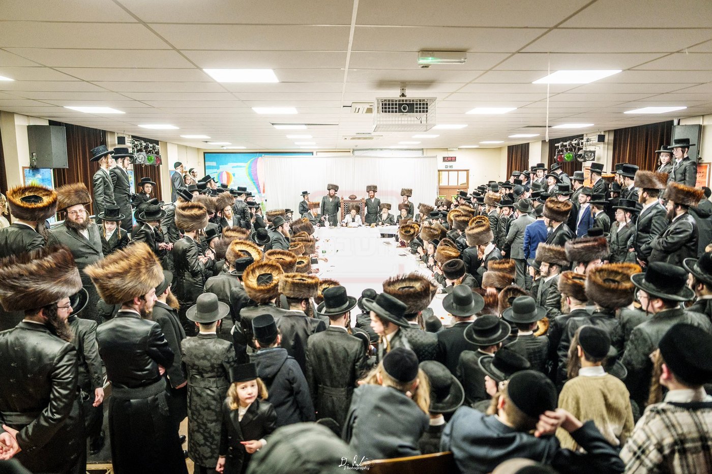 האדמו‘‘ר מקרעטשניף סיגעט וומ”ס במאנטשעסטער