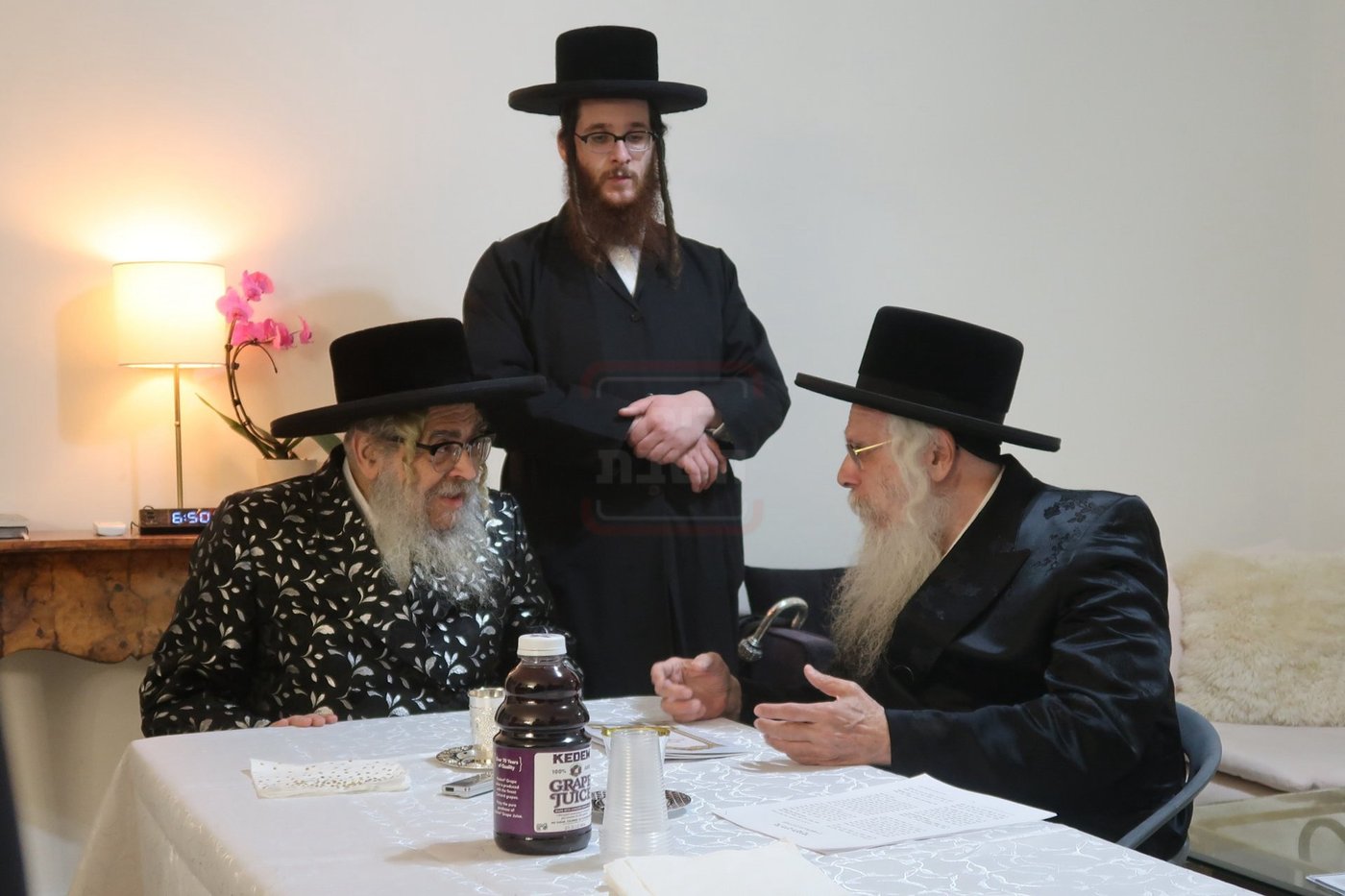 האדמו"ר מסאטמר במנוחה בפאלם ספרינגס