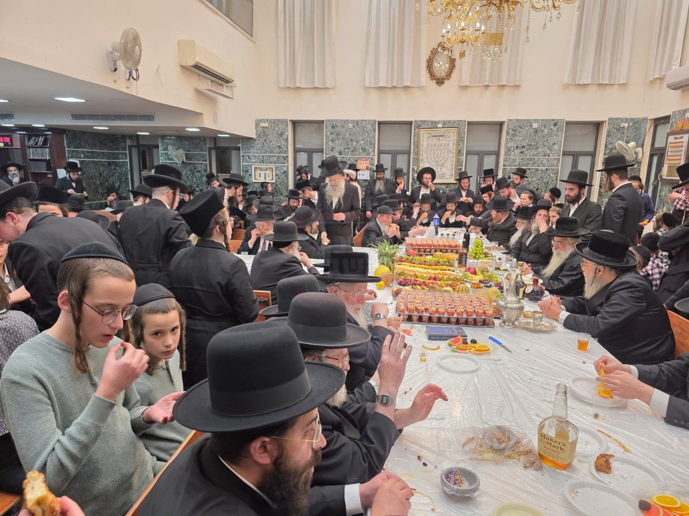 האדמו"ר מאשלג בטיש ט"ו בשבט