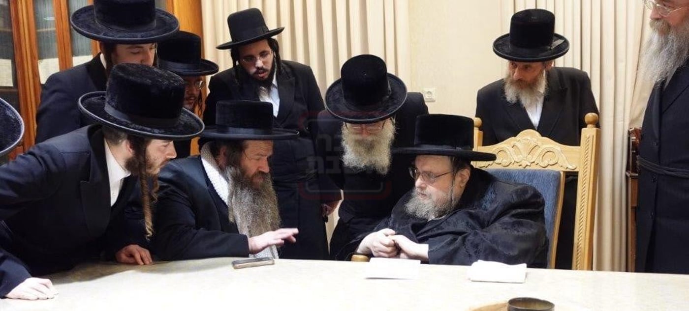 הגה"צ אב"ד קאלוב ביתר אצל האדמו"ר מבעלזא