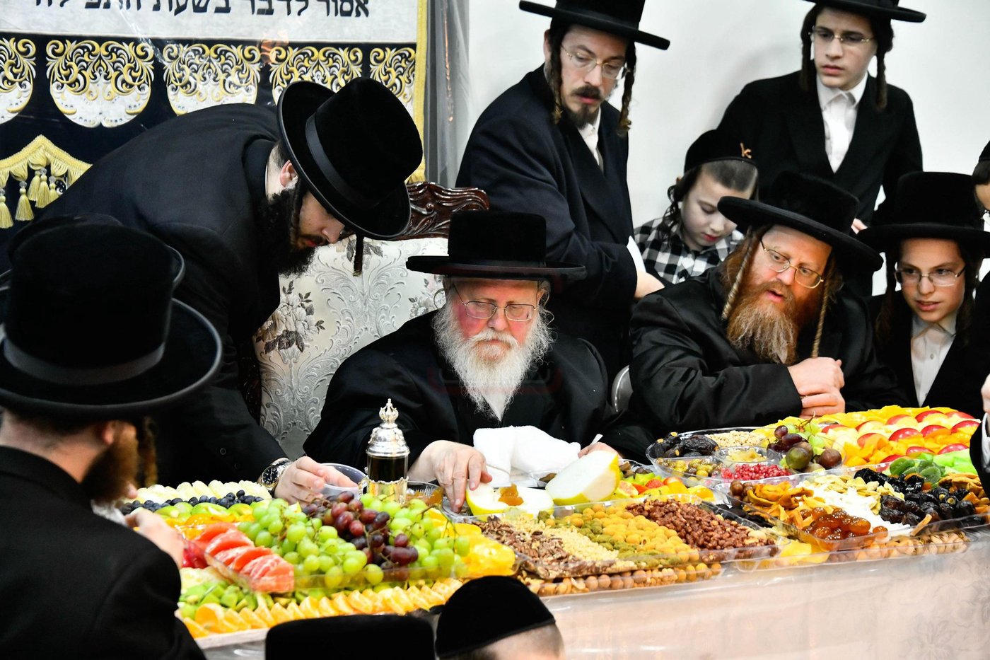 האדמו"ר מסאסוב בטיש ט"ו בשבט