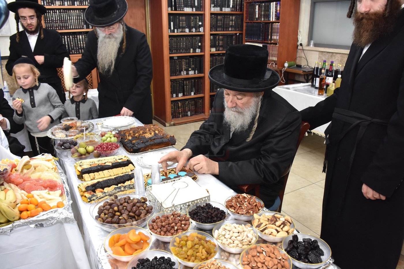 האדמו"ר מאשלג בטיש ט"ו בשבט