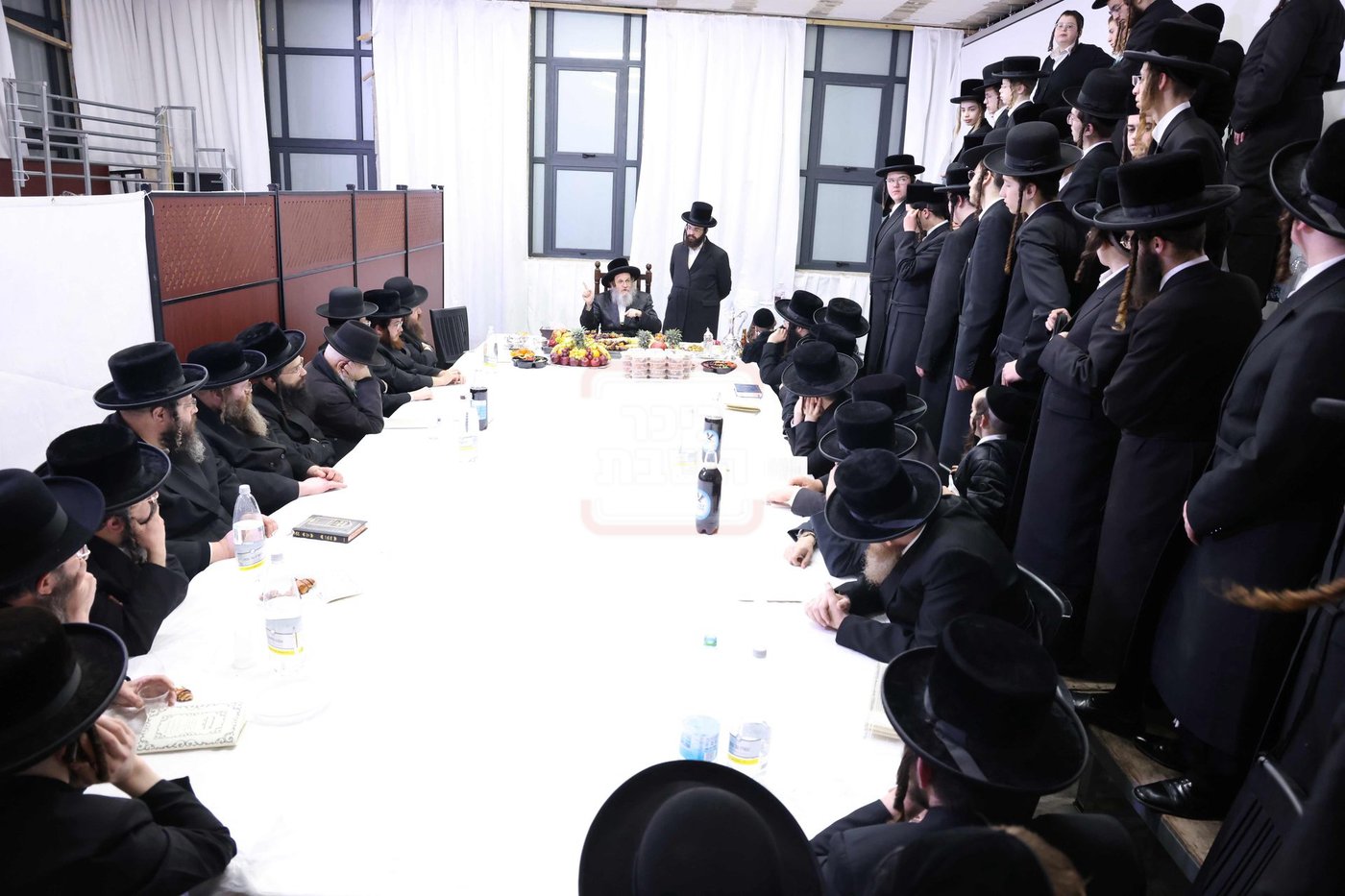 האדמו"ר מדינוב בטיש ט"ו בשבט