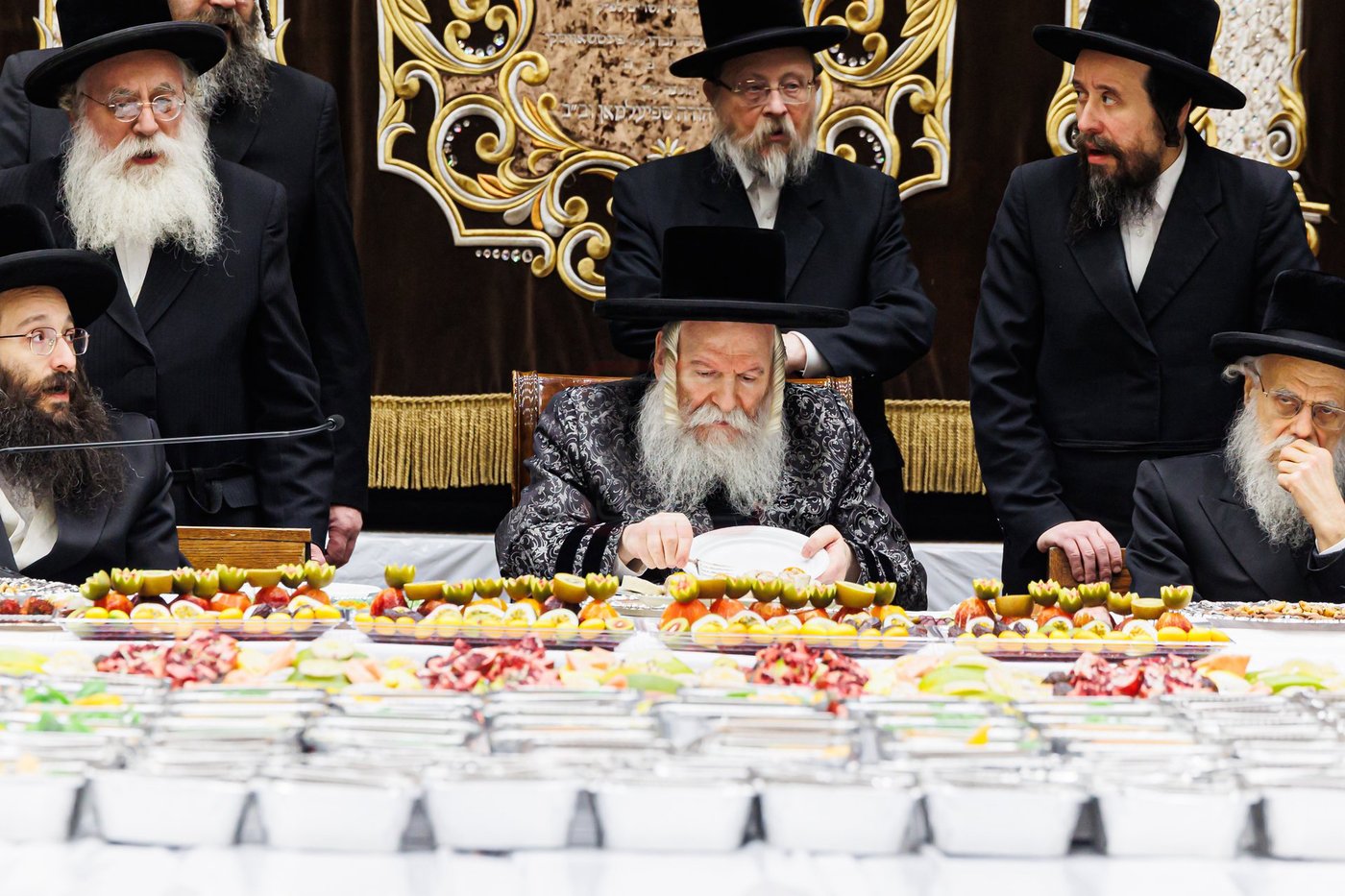 האדמו"ר מבאבוב בטיש ט"ו בשבט