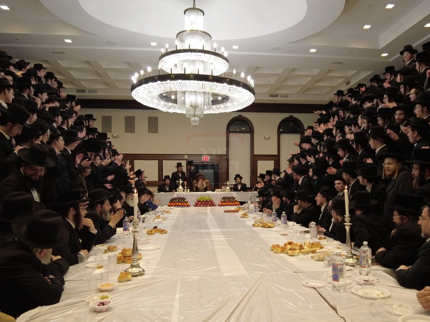 האדמו"ר מסקולען לייקווד בטיש ט"ו בשבט