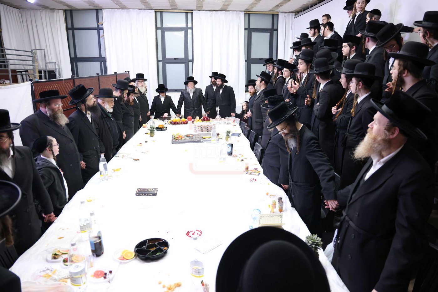 האדמו"ר מדינוב בטיש ט"ו בשבט