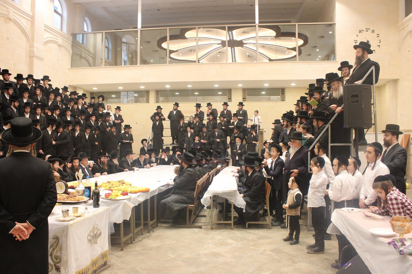 האדמו"ר מפרמישלאן בטיש ט"ו בשבט