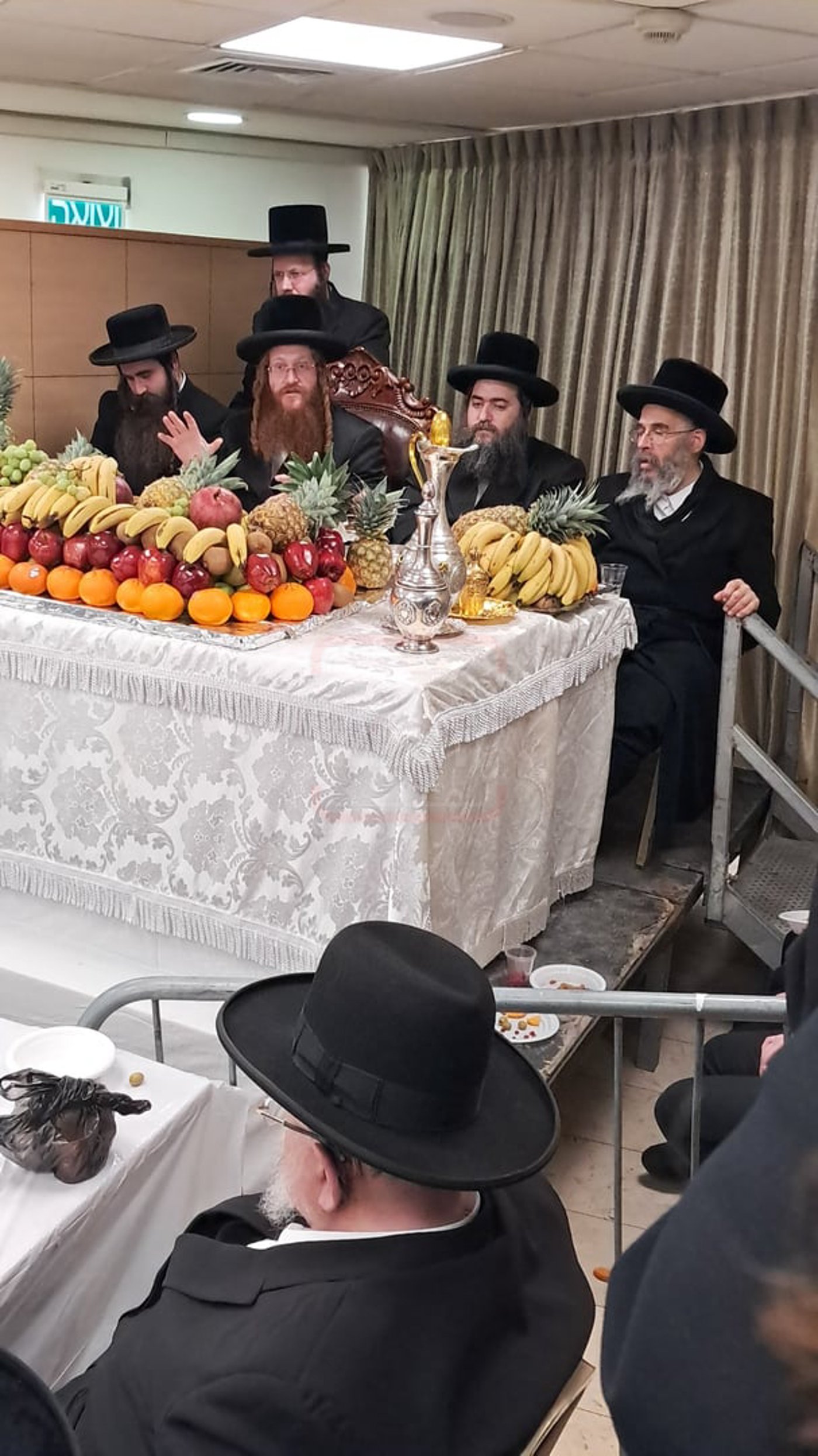 האדמו"ר מקאליב בטיש ט"ו בשבט 