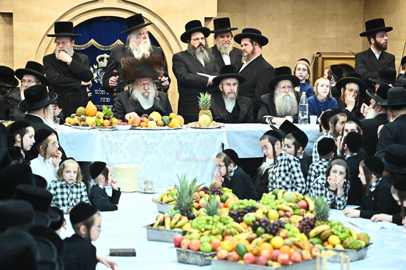 ט"ו בשבט בחצה"ק נדבורנה